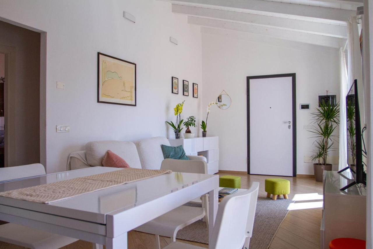 Waterfront Apartment 올비아 외부 사진