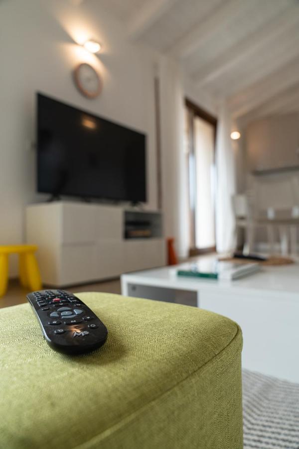 Waterfront Apartment 올비아 외부 사진